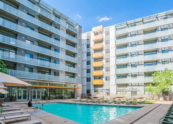 Apartment With Balcony Pool Parking Wd